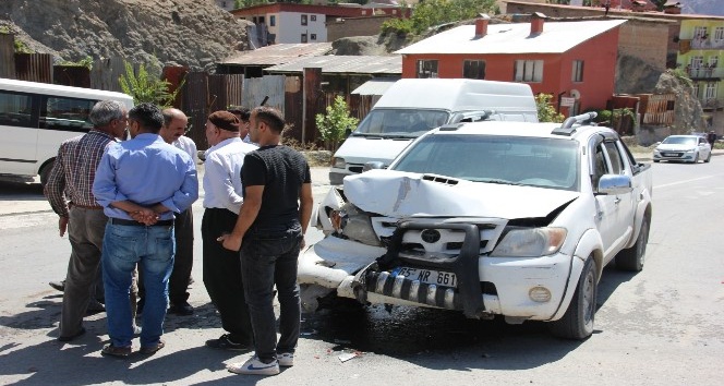Hakkari’de trafik kazası: 1 kişi yaralandı