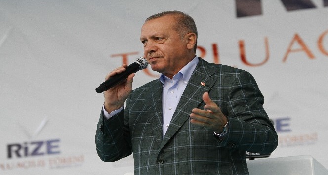 Cumhurbaşkanı Erdoğan: “İstanbul’u sel bastı, beyefendi tatilde”