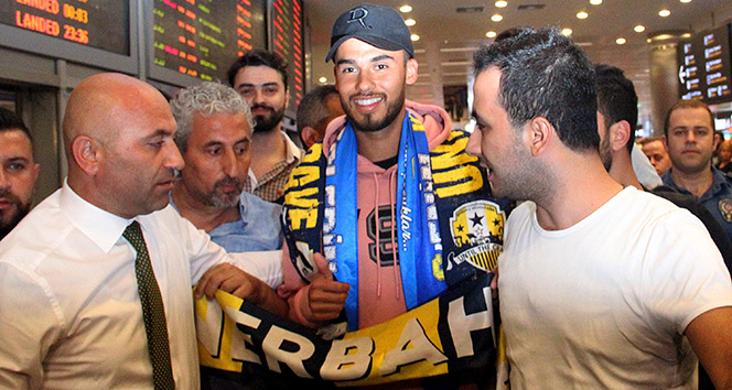 Fenerbahçe’de Reyes’in sözleşmesi feshedildi