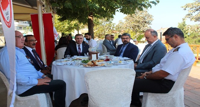 Kantinciler Federasyonu’ndan “logolu gıda”ya tepki