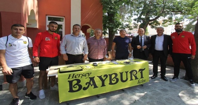 Bayburtspor’a ilk destek belediye başkanından