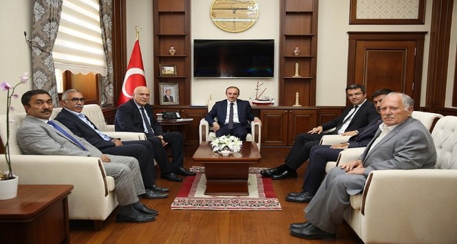 Erzurum Valisi Okay Memiş, Vali Cüneyt Epcim’i ziyaret etti
