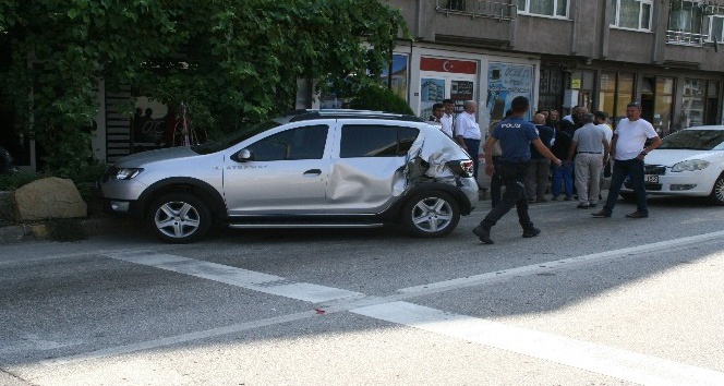Devrek’te meydana gelen zincirleme trafik kazası