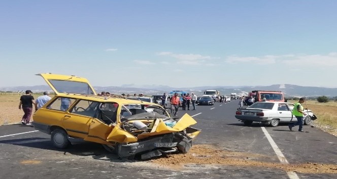 Burdur’da trafik kazası : 1 ölü, 9 yaralı