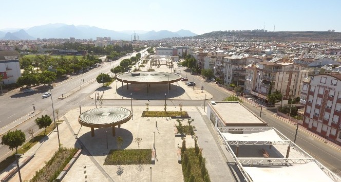 Antalya’nın en büyük meydanı Kepez’de açıldı