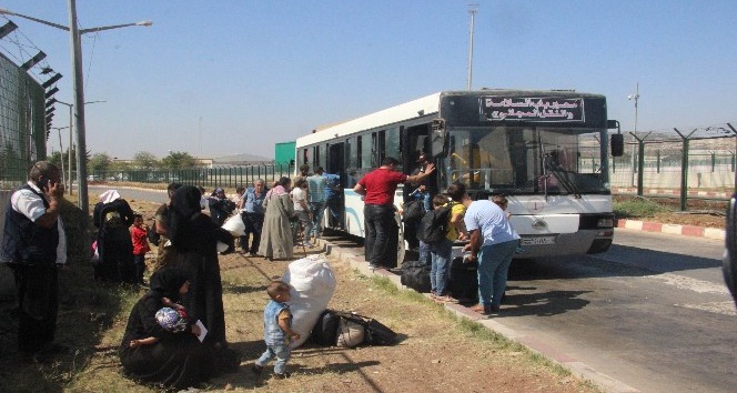 Bayramı ülkelerinde geçiren Suriyelilerin dönüşleri sürüyor