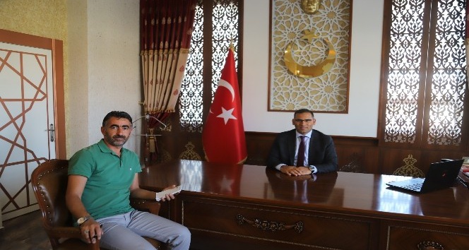 Gürpınar Kaymakamı Sayar göreve başladı