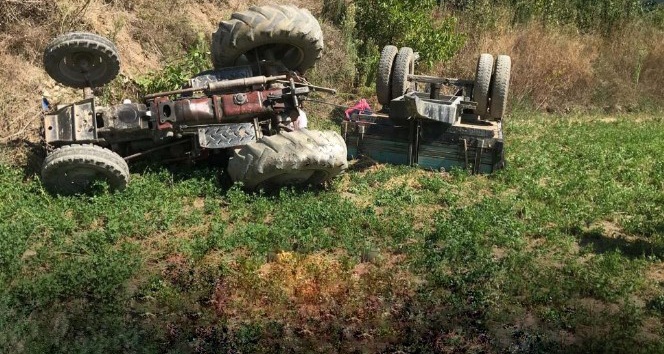 Tosya’da traktör devrildi: 1 ölü