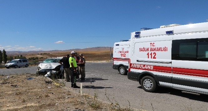 Sivas’ta otomobiller çarpıştı: 6 yaralı