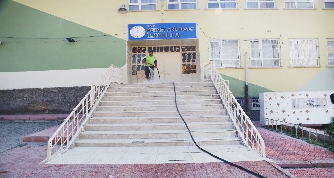 Elazığ’da  okullarda temizlik çalışması