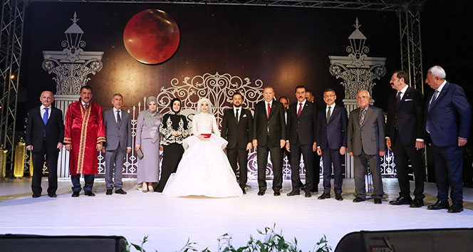 CumhurbaÅkanÄ± ErdoÄan nikah Åahidi oldu