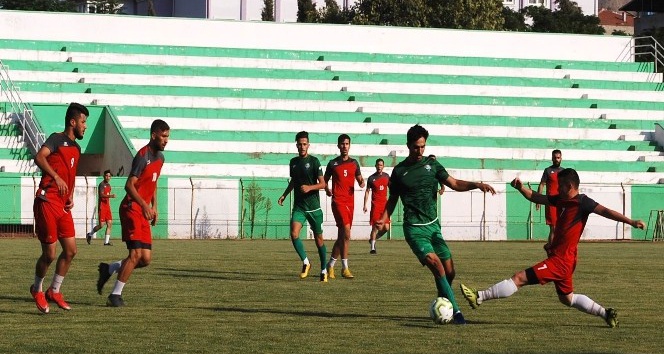 Salihli Belediyespor ilk hazırlık maçını kaybetti