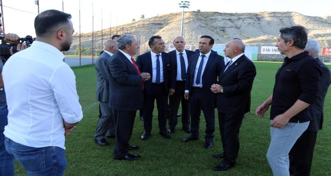 Yeni Malatyaspor’un tesis projesine TFF Başkanı Özdemir’den destek sözü