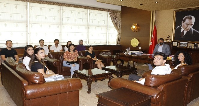 Stajyer avukatlar Baro Başkanı Yeşilboğaz’ı ziyaret etti
