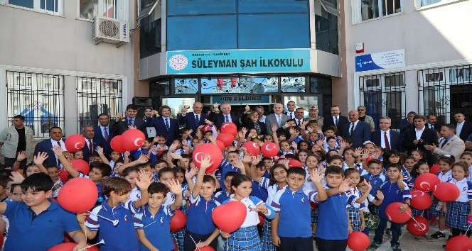 Gaziantep’te öğrenciler ders başı yaptı