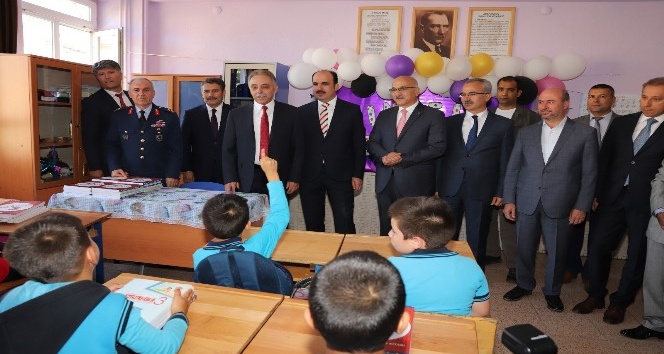 Başkan Altay: “Gençlerimiz Türkiye’yi geleceğe taşıyacak”
