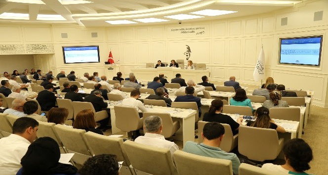 Büyükşehir meclisi toplandı