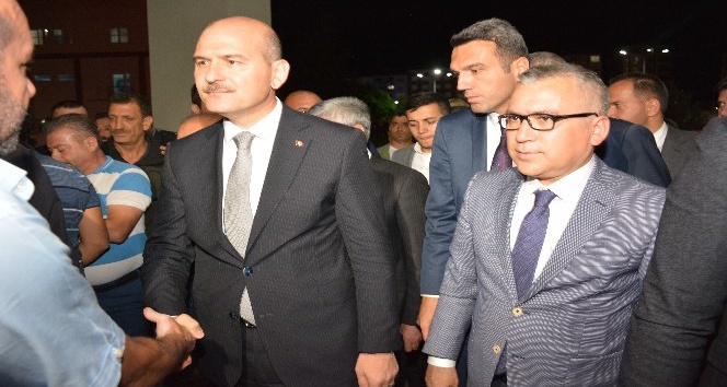 İçişleri Bakanı Süleyman Soylu, yaralı emniyet müdürünü ziyaret etti