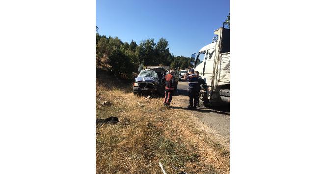 Bursa’da kamyon ile kamyonet çarpıştı: 1 ölü