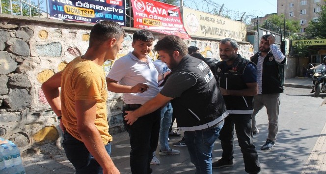 Diyarbakır’da okul önlerinde uyuşturucu ve güvenlik uygulaması