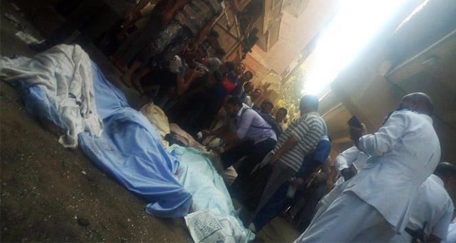 Mısır&#039;da yolcu otobüsü köprüden düştü: 10 ölü