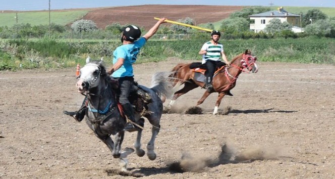 Atlı Cirit yükselme grubu maçları Sivas’ta