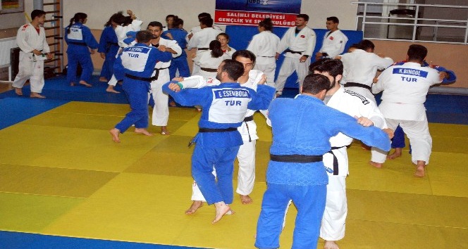 İşitme Engelli judocular Avrupa Şampiyonası’na Manisa’da hazırlanıyor