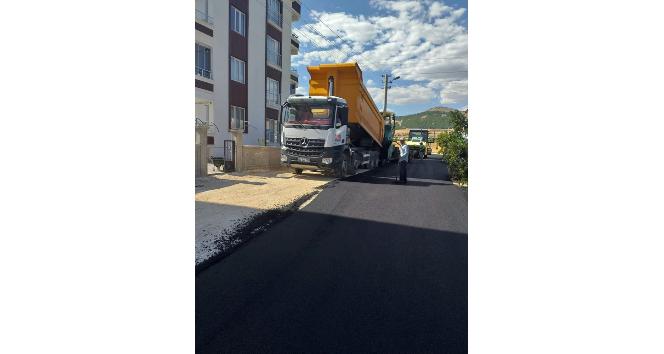 Yeni Mahallede asfalt çalışması yapıldı