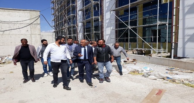 Başkan Ensari’den yapımı devam eden hastane inşaatında inceleme