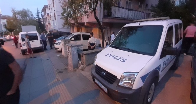 Ankara’da kokular gelen dairede erkek cesedi bulundu