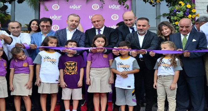 Uğur Okulları’nın Adana kampüsü açıldı