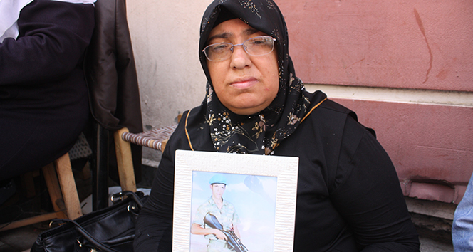 Annelerin HDP önündeki eylemi 13&#039;üncü gününde