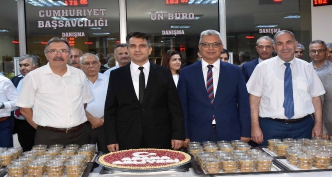 Adana Adliyesi’nde geleneksel aşure günü