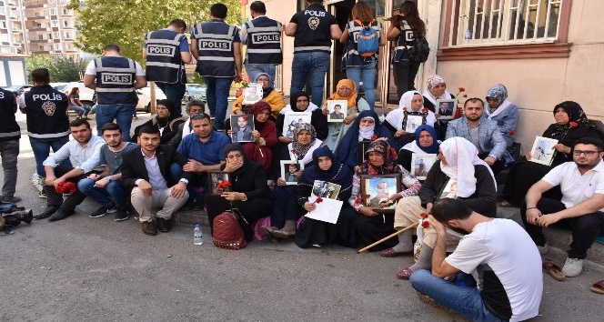MTTB Malatya Şubesinden Diyarbakır annelerine destek