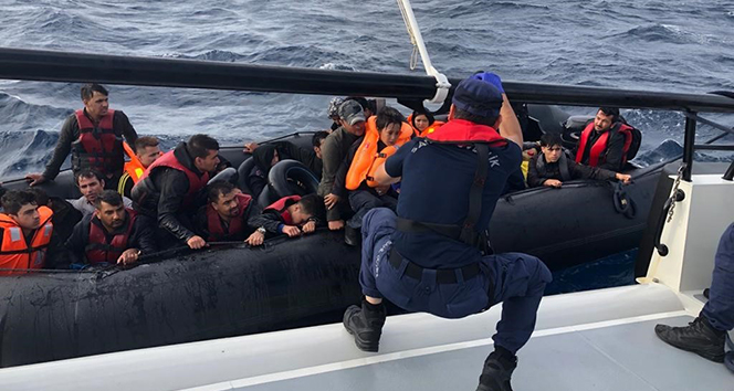 Edirne açıklarında 30 düzensiz göçmen yakalandı