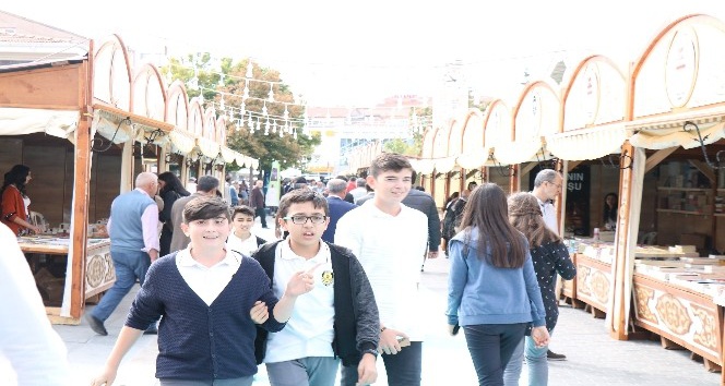 Kırşehir’de kitap fuarına büyük ilgi