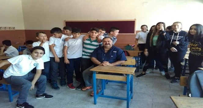 Usta oyuncu öğrencilerle buluştu