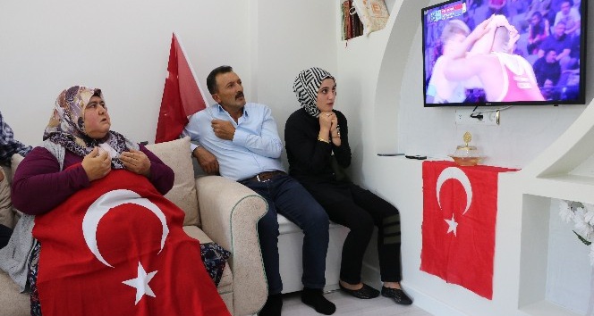 Rıza Kayaalp’in 4. Dünya Şampiyonluğu ailesini sevince boğdu