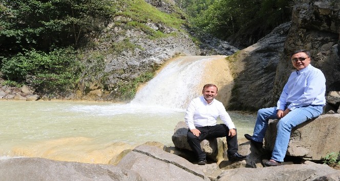 Kırgız Büyükelçi Ömüralıyev Giresun’da stres attı