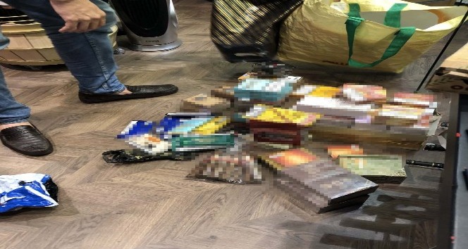 İstanbul’da sigara ve nargile tütününün de aralarında olduğu binlerce kaçak ürün ele geçirildi