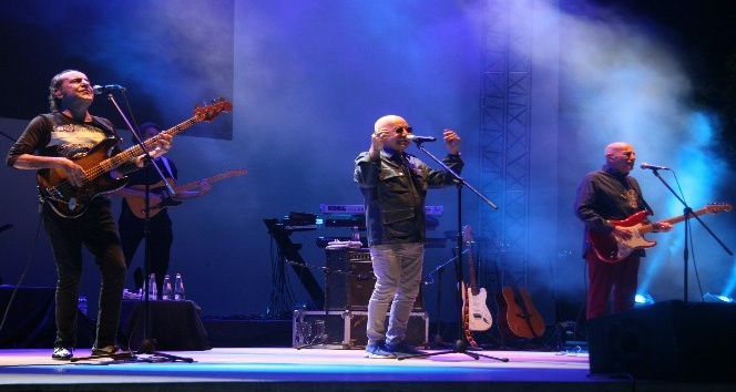 MFÖ Denizli’de sahne aldı