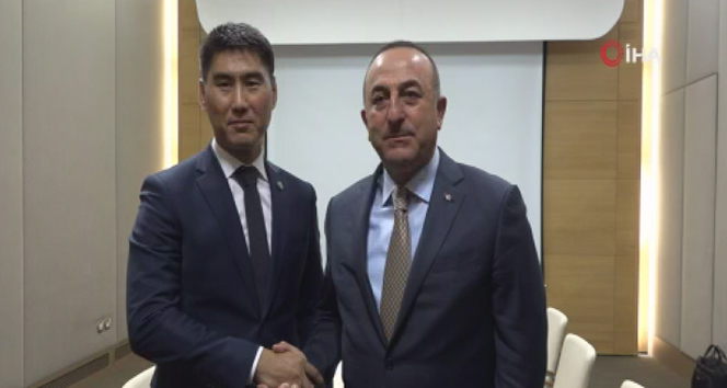 Dışişleri Bakanı Çavuşoğlu Kırgız mevkidaşı ile görüştü