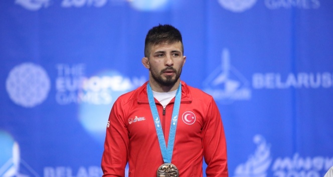 Milli güreşçi Süleyman Atlı 57 kiloda finale yükseldi!