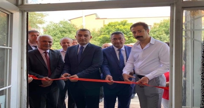 Kaymakam Dinç ADEM mezunlarının iş yeri açılışını yaptı