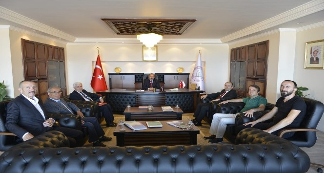 ZKÜ Vakfı’nın ilk ziyareti rektör Çufalı’ya