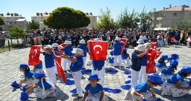 Adilcevaz’da İlköğretim Haftası kutlandı