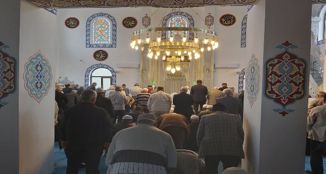 Şehitler Camii hizmete açıldı