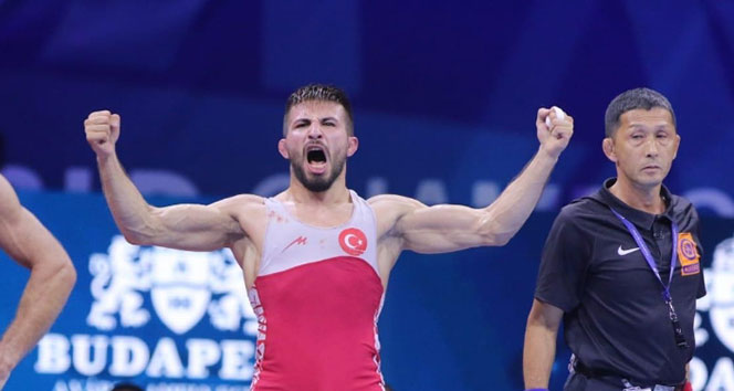 Milli güreşçi Süleyman Atlı 57 kiloda altın madalya kazandı