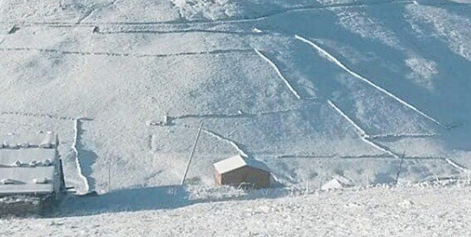 Yaylalar beyaza büründü