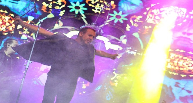 Bandırma’da Haluk Levent rüzgârı